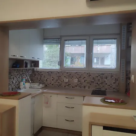 Two Bedrooms In Karpos Lägenhet *